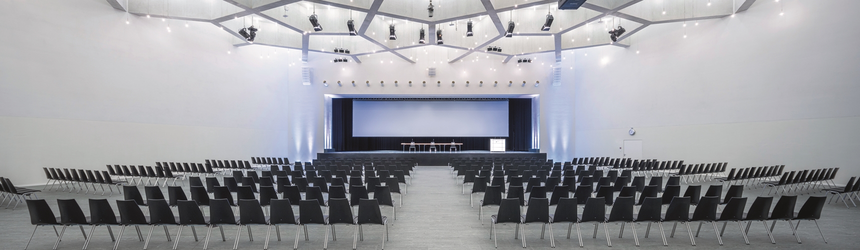 Plenarsaal des Kongresszentrums Davos