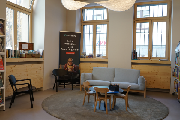 Blick in die Lounge der Bibliothek
