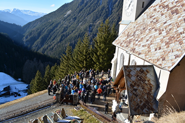 Letztmaliger Neujahrsapéro in Davos Monstein im Jahr 2016