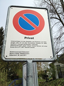 Hier sehen Sie eine Verbotstafel
