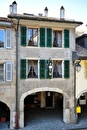 vue de la façade du Musée depuis la Grand-Rue