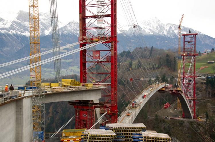 Valens, der Bogen auf der Seite Valens ist im Scheitel angelangt