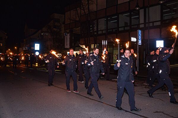 Fackelumzug der Feuerwehr Baar