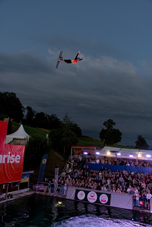Noé Roth auf der Schanze im Jumpin Mettmenstetten
