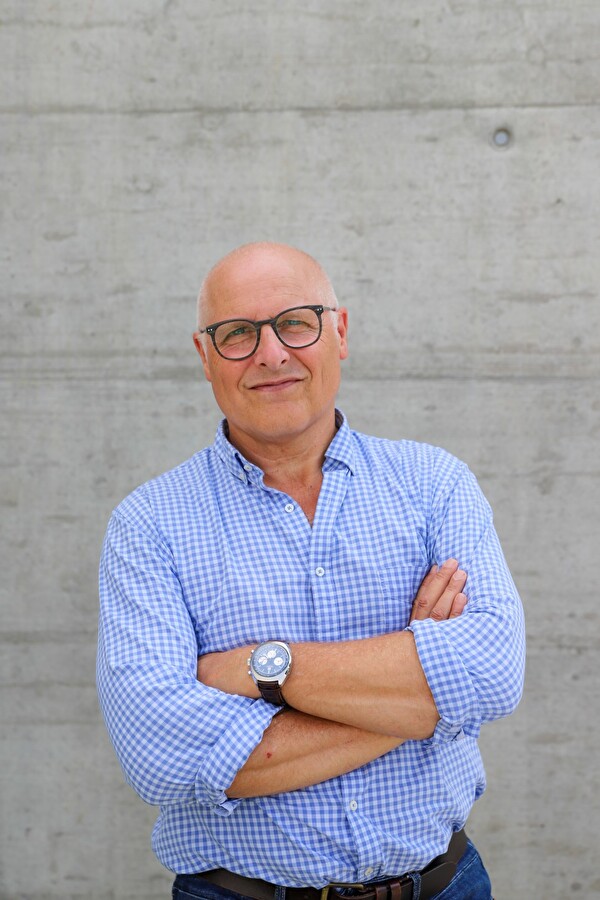 Steven Schneider