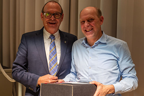 RGPK-Präsident Thomas Gwerder (rechts) wurde von Gemeindepräsident Walter Lipp verabschiedet.