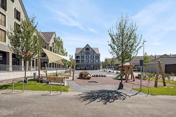 Bild fertiger Dorfplatz Arnegg