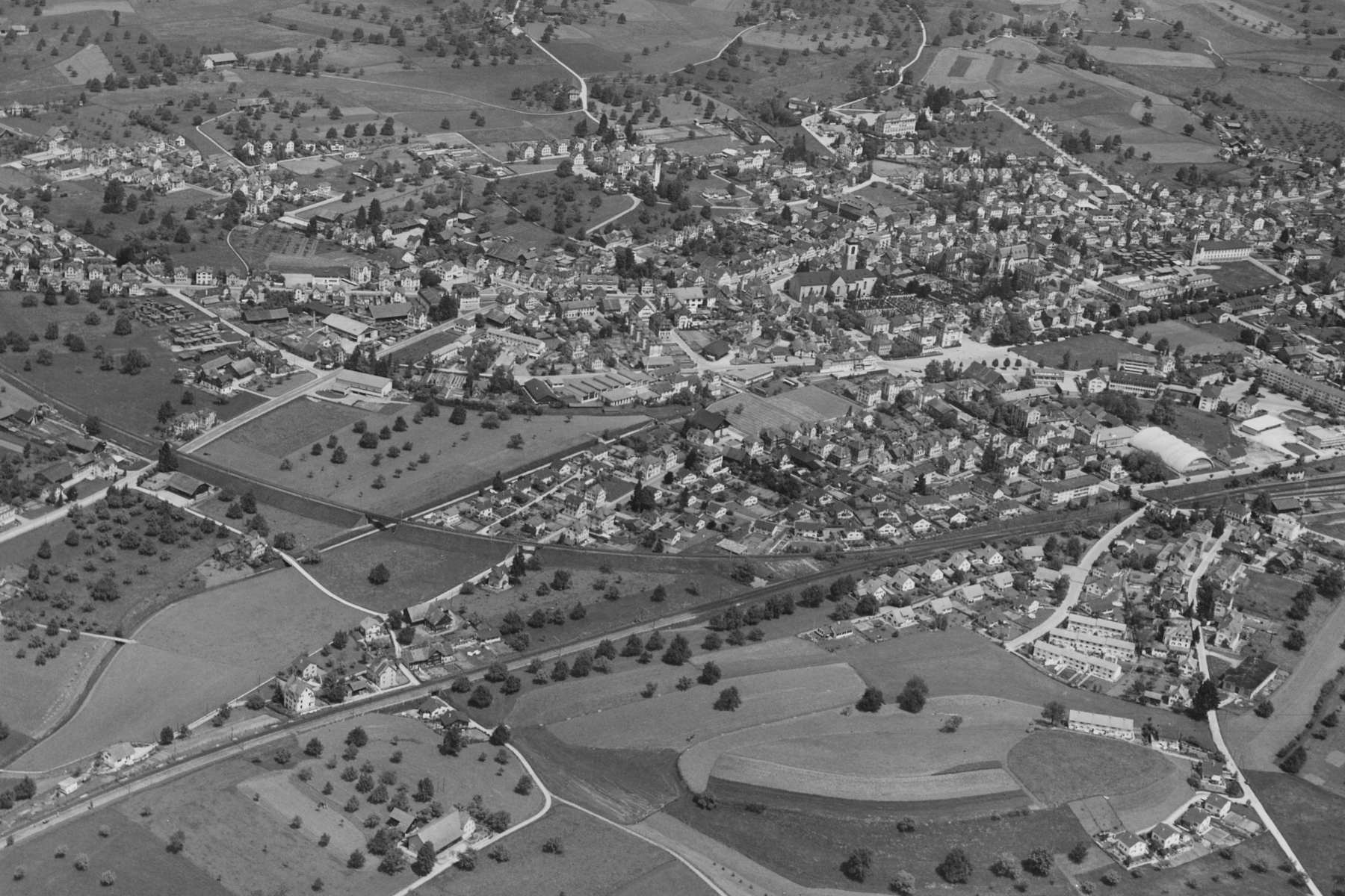 Gossau auf einer Flugaufnahme 1958 aus südwestlicher Richtung.