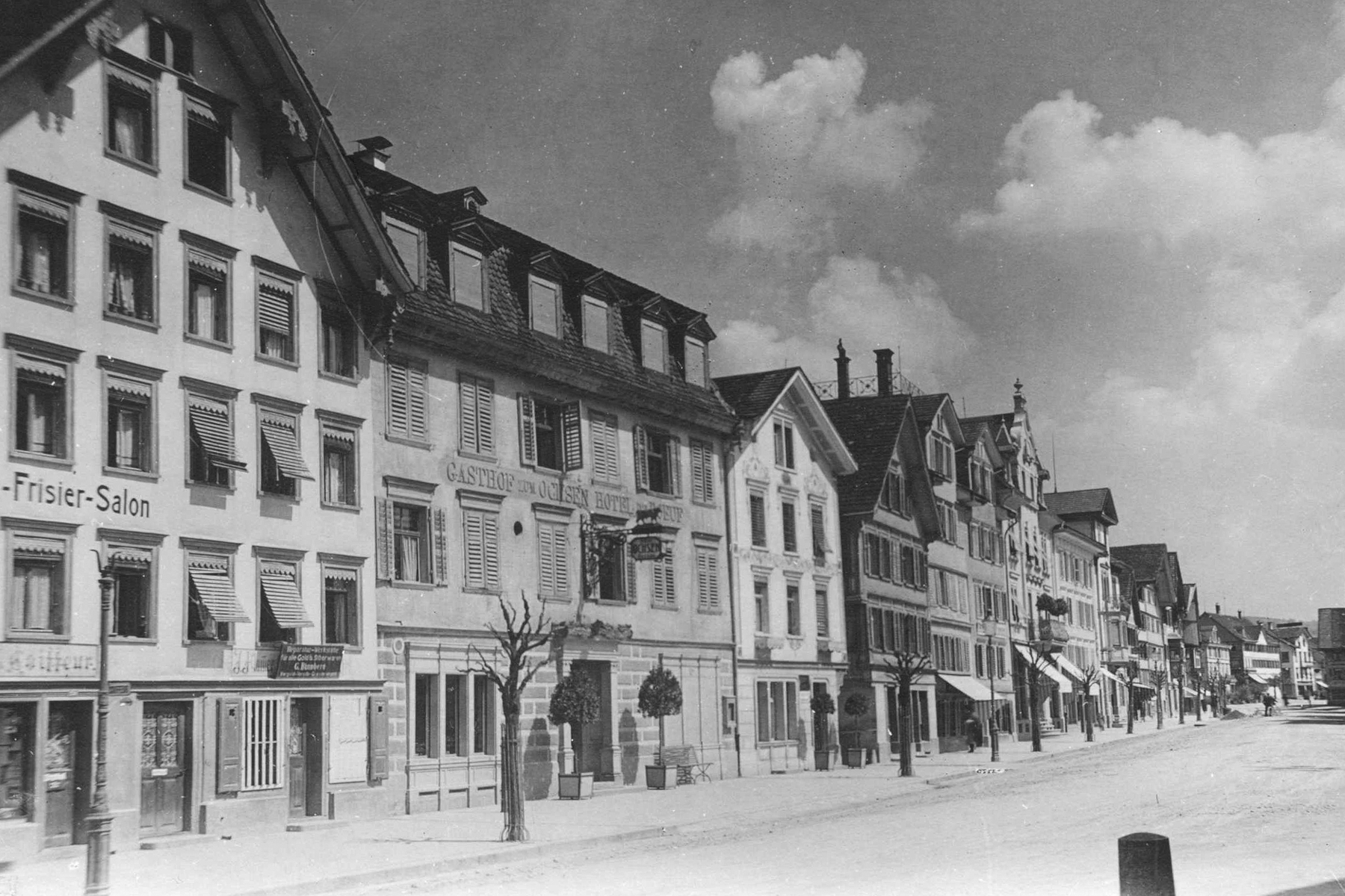 Häuserzeile an der St. Gallerstrasse im Jahr 1926