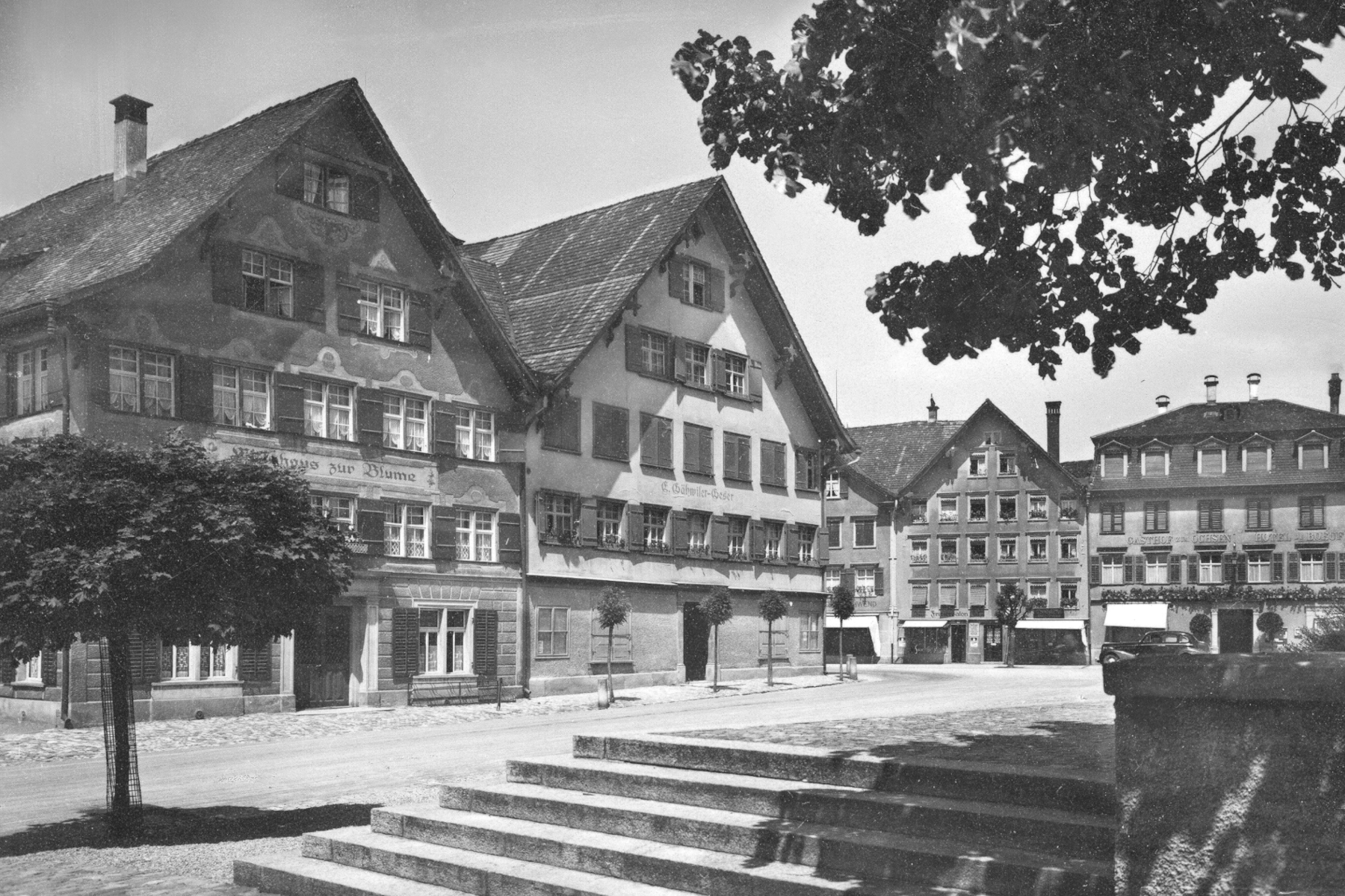 Häuserzeile Herisauerstrasse 1936mit Haus "zur Blume", Schwarzer Adler, Ochsen