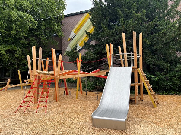 Der neue Spielplatz beim Schulhaus Zündelgut