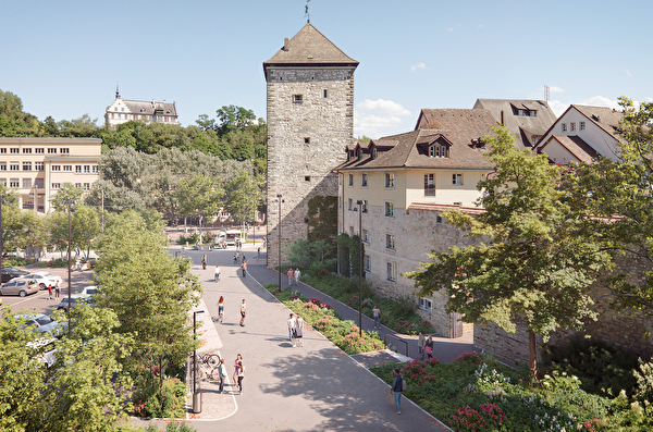 Beim Schwabentor entstehen verkehrsfreie, attraktive Aufenthaltsbereiche mit Grünflächen und Sitzmöglichkeiten. 