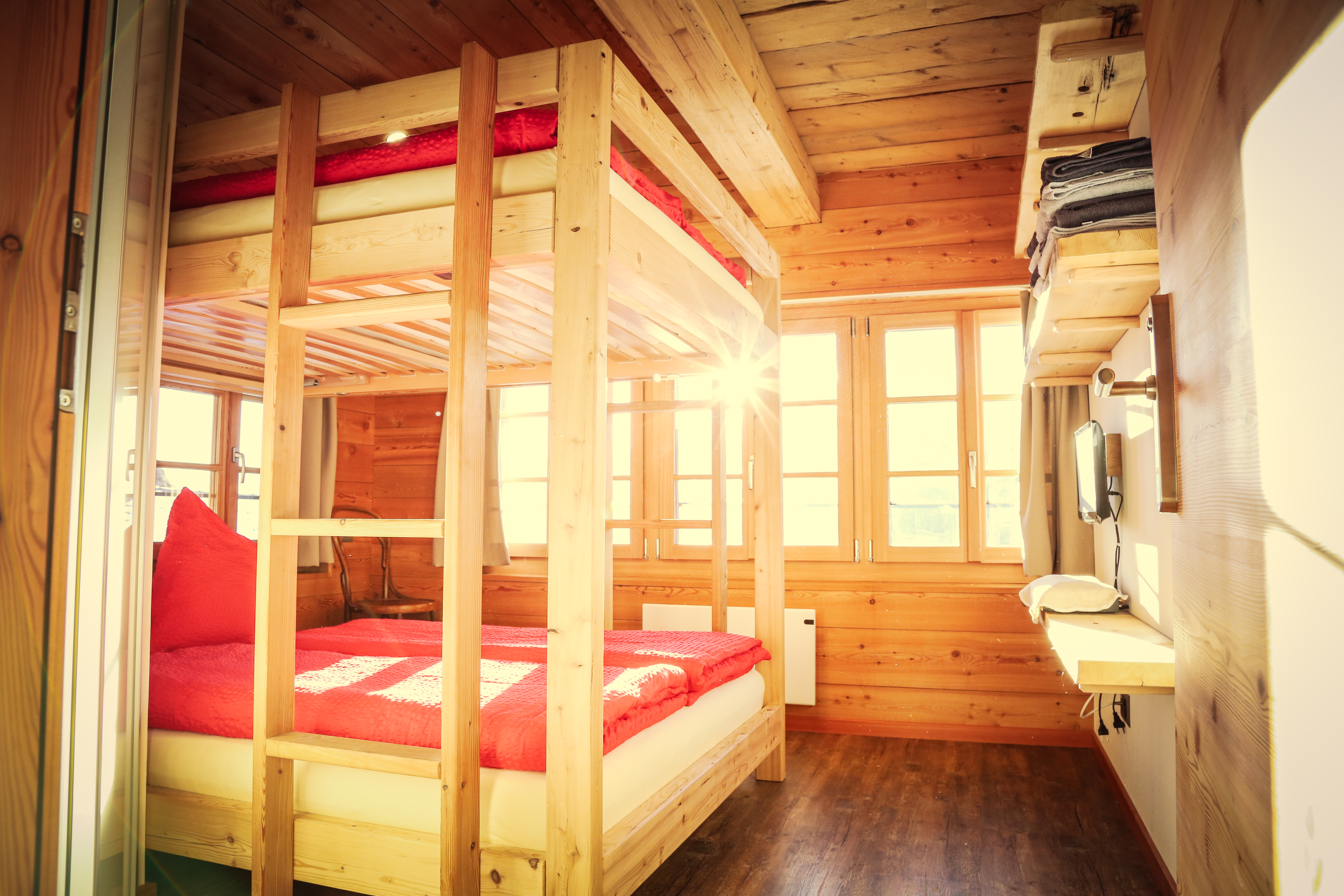 Zwei 4-er Zimmer 
