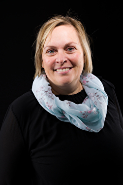 Cornelia Lüthy-Schmutz, Hilfsbetreuungsperson Kita