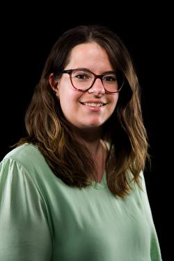 Stephanie Rigolet, Sachbearbeiterin