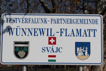 Schild der Partnergemeinde