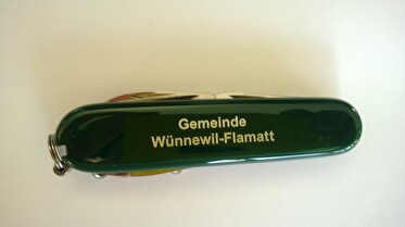 Sackmesser mit der Gravur Gemeinde Wünnewil-Flamatt