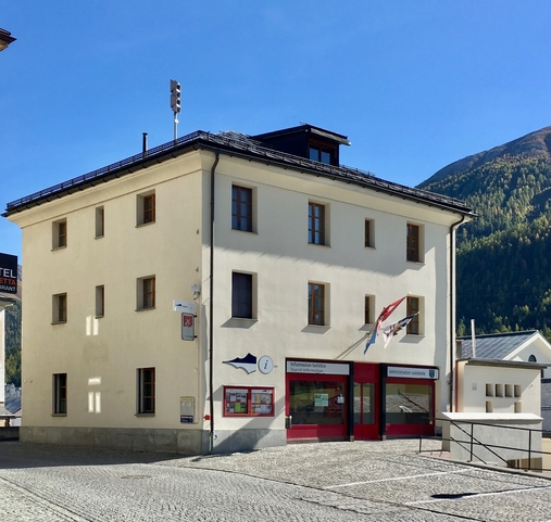 Chesa cumünela / Gemeindehaus