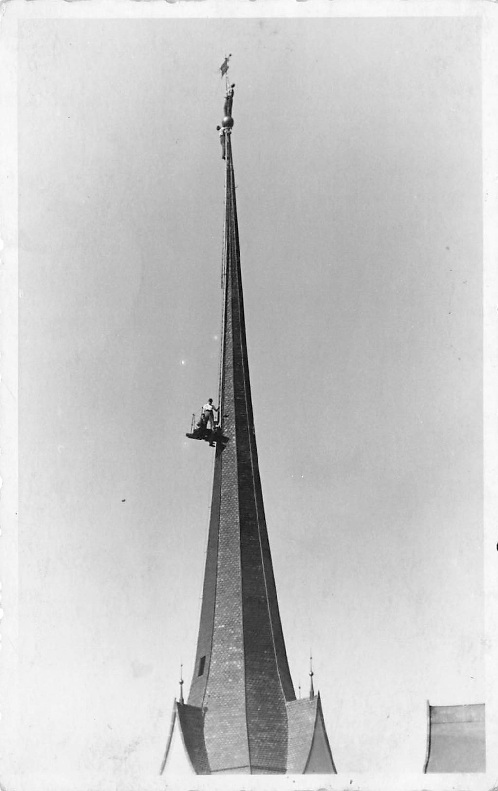 Reparaturarbeiten am Kirchturm, 1956