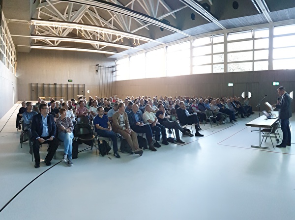 Rund 150 Personan nahmen am Infoanlass zum Hochwasserschutzprojekt vom 3.09.2019 teil