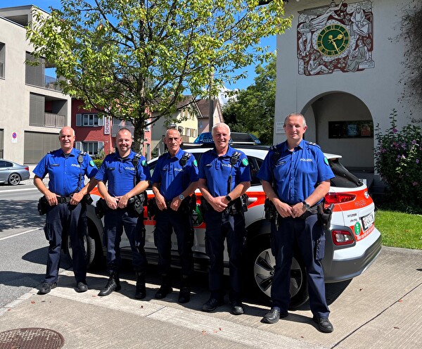 Gemeindepolizei v.l.n.r. Wm Nüesch (Gde. Widnau), Wm Giger (Leiter Gemeindepolizei), Wm Fritschi (Gde. Au/Heerbrugg), Wm Dürr (Gde. Berneck/Balgach), Kpl Sonderegger (Gde. Diepoldsau)