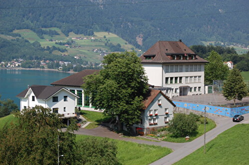 Mehrzweckhalle Mols