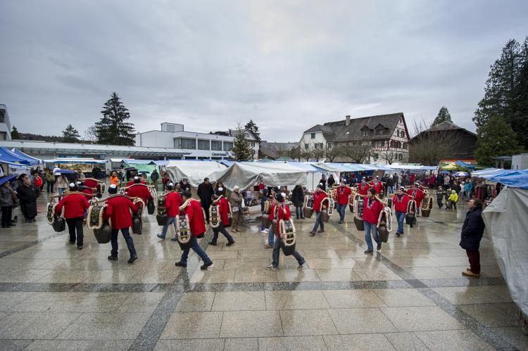 Der Einschellnerverein Gommiswald zu Besuch am Wienachtsmärt Zollikon. 