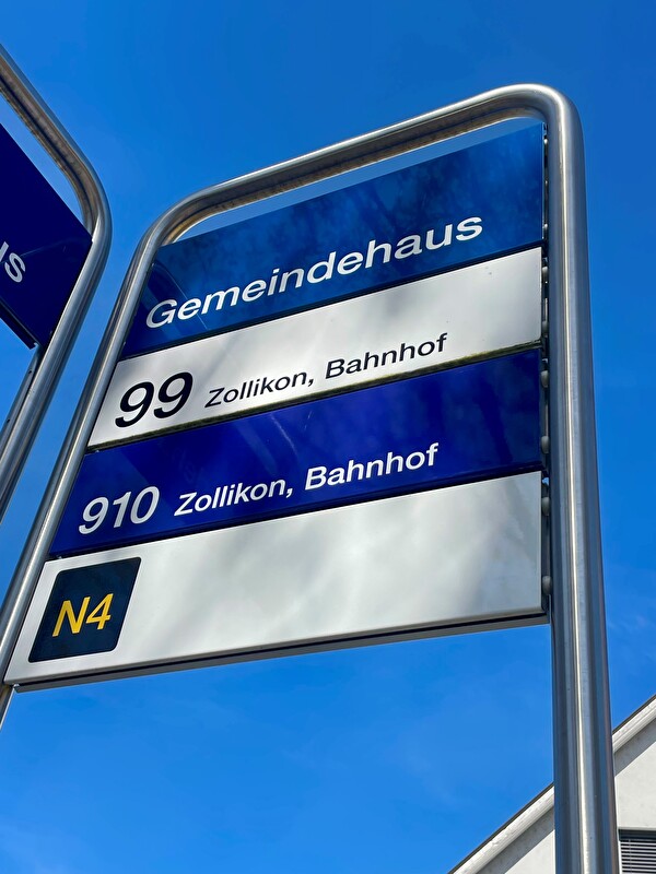 Haltestelle Gemeindehaus
