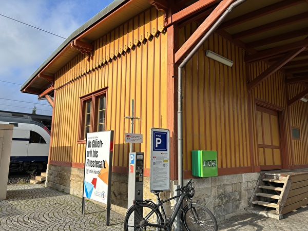 Defibrillator Bahnhof Zollikon