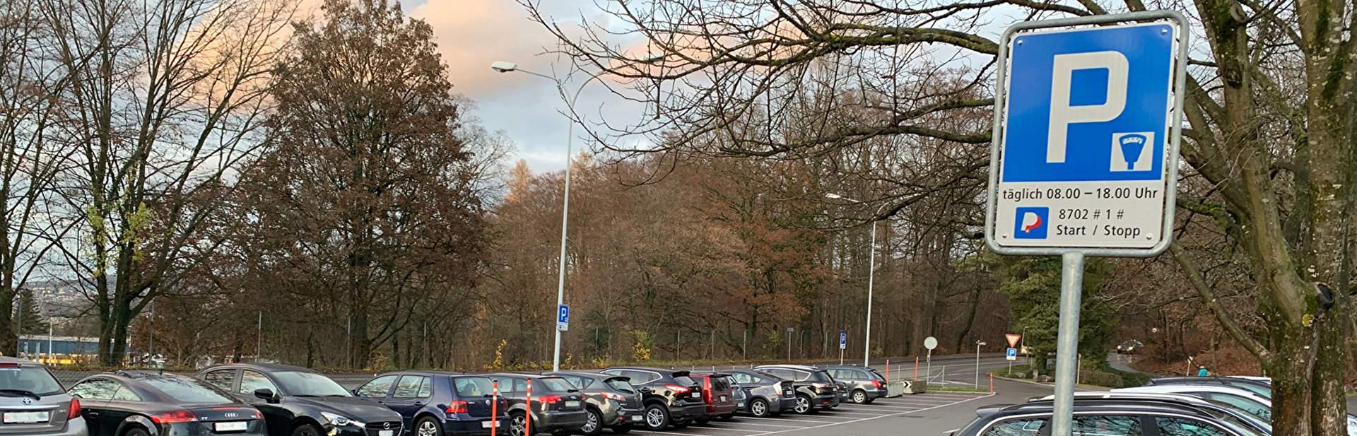 Parkieren Auf Der Strasse