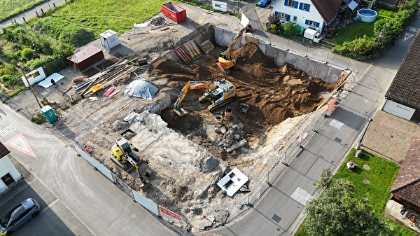 Bild Baugrube nach Abbruch der Altliegenschaft Heuweg 6