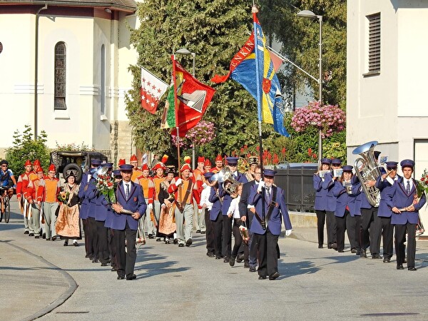 1. Heilige Kommunion 