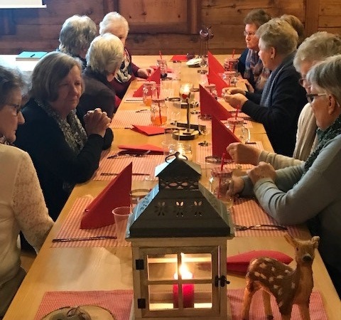 Damenturnverein Steg – Bunter Abend – GV mit Nachtessen
