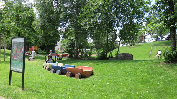 Foto Spielplatz Lindenhof