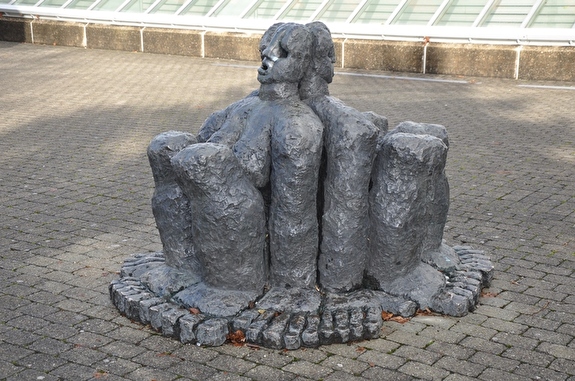 Rudolf Blättler - Dreiweib und Brunnen