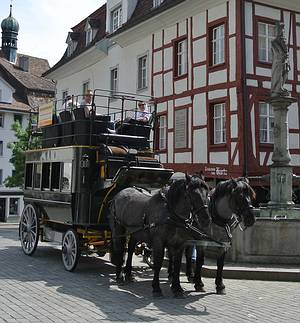 Pferde-Omnibus beim Pankratiusbrunnen