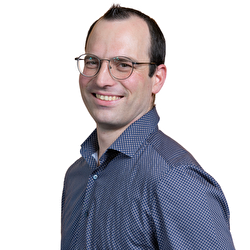 Portraitfoto Philipp Schönenberger