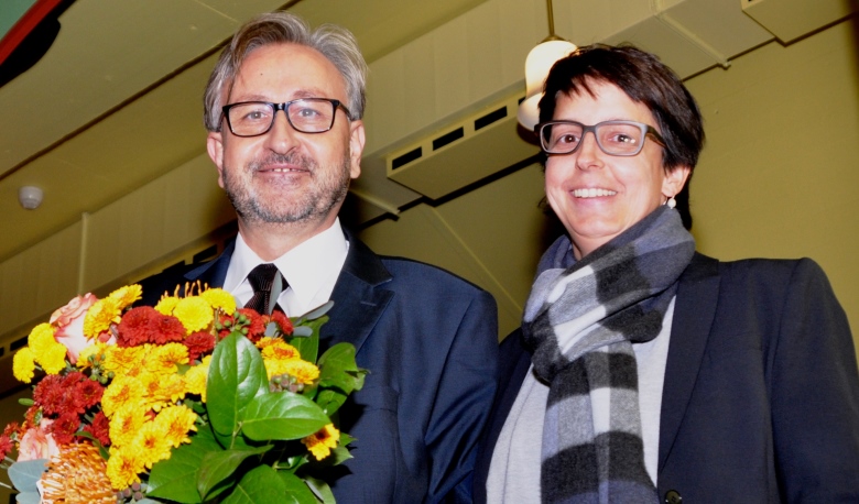 Hansjörg Baumberger mit Stadtpräsidentin Susanne Hartmann
