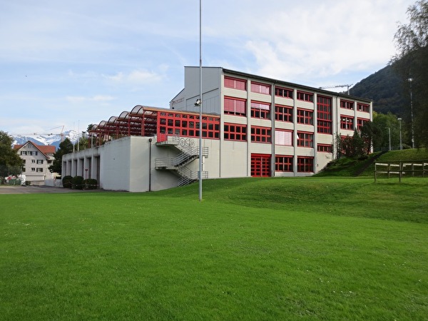Aussenansicht Schulhaus Gutenbrunnen