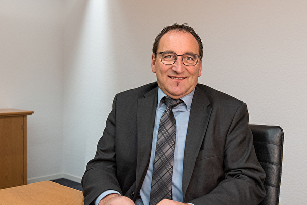 Beat Steiner tritt nach insgesamt 20 Jahren aus dem Gemeinderat Schübelbach zurück. 