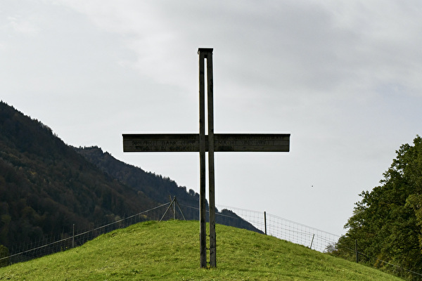 Kreuz Friedhof Buttikon