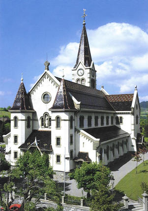 Pfarrkirche Plaffeien von Südwesten