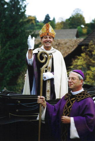 Beim feierlichen Umzug im Jahre 1998 war auch Papst Eugenius III. mit seinem Geleit zugegen