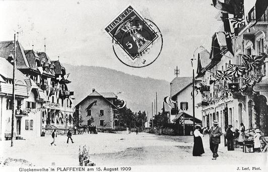 Die Grundsteinlegung für die neue Pfarrkirche erfolgte am 26. April 1908