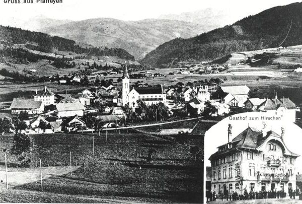Dorf und Hirschen