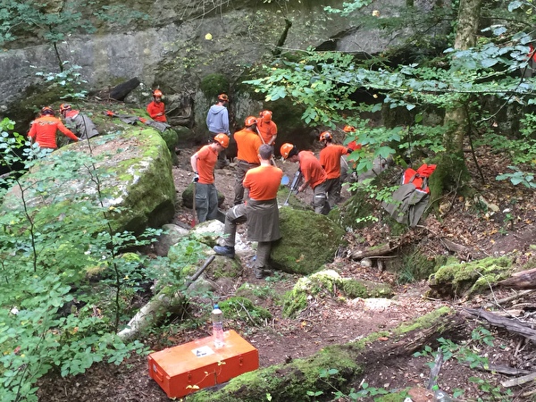 Zivilschutzeinsatz in der Twannbachschlucht.