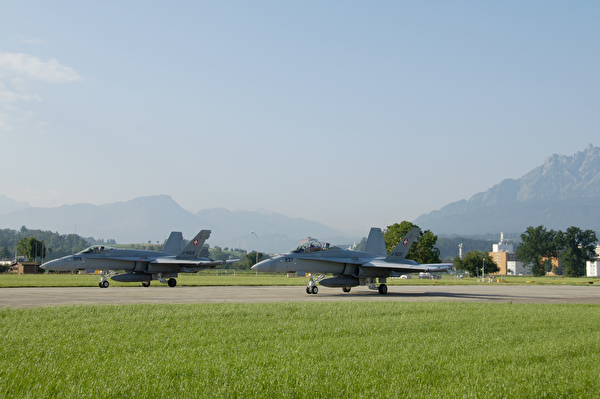 F/A-18 Kampfjets in Emmen