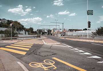 Rothenburgstrasse auf Höhe Autobahnanschluss A2.