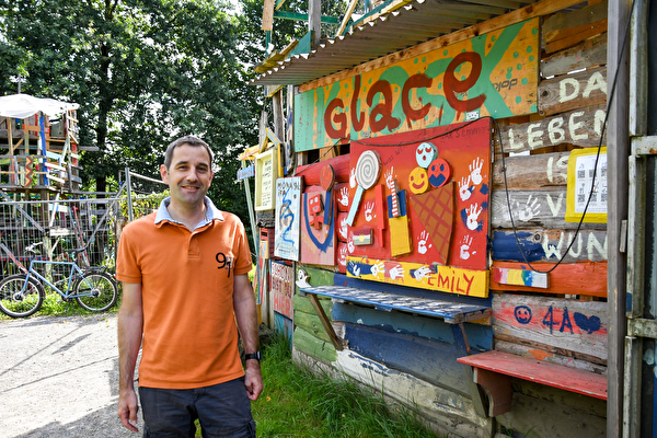 Vereinspräsident Armin Villiger auf dem Themenspielplatz
