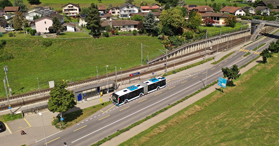 Luftbild Bahnhof Waldibrücke.